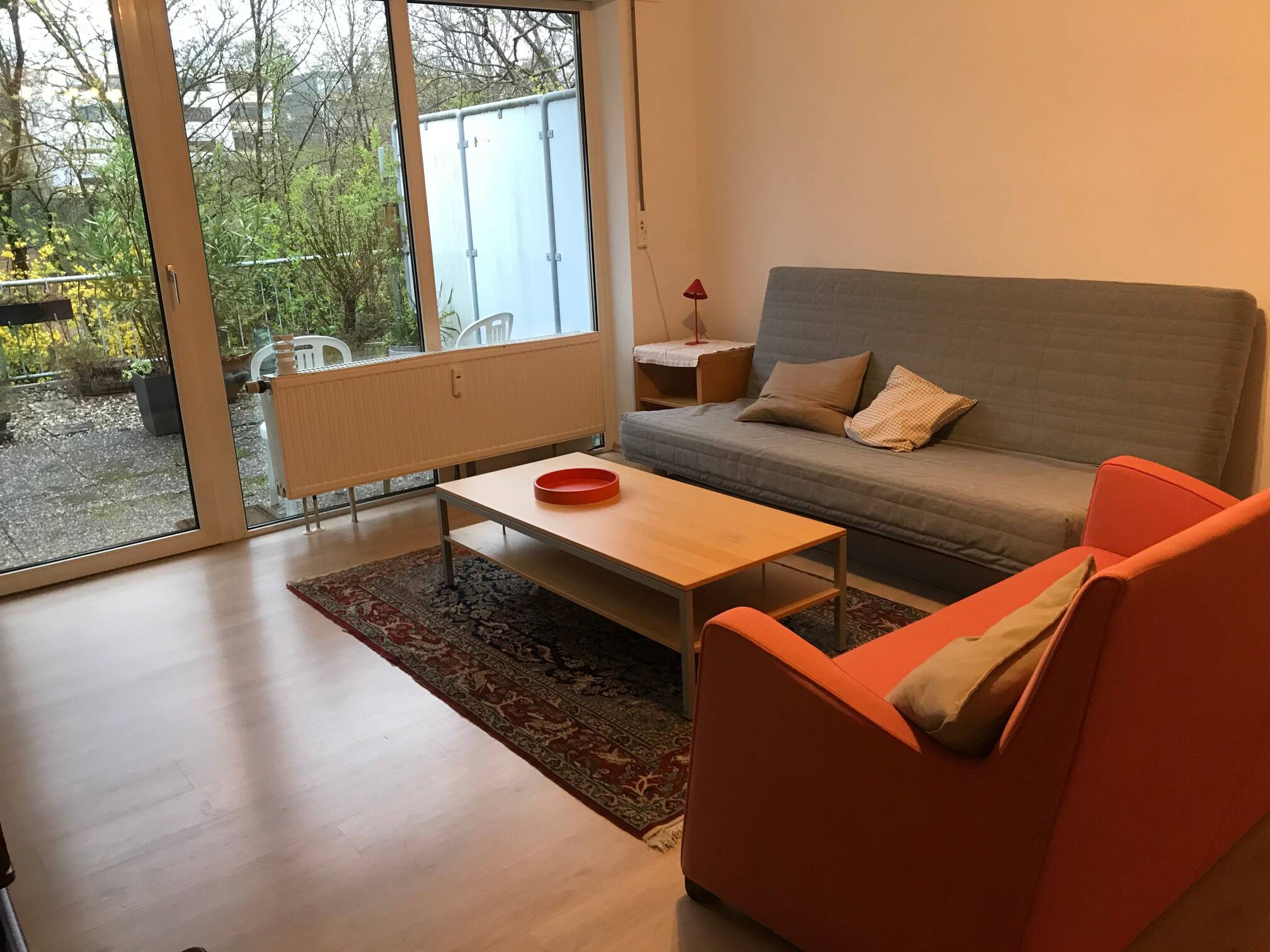 Ruhiges stadtnahes Studio, Geräumiges 1 ,5 Zi-Appartement mit Blick ins Grüne – Saarbrücken – Vorschaubild 2
