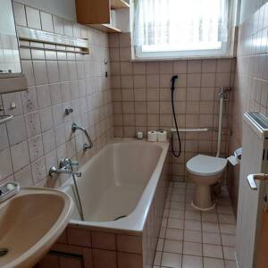 3-Zi.-Wohnung im 1. OG eines 3-Familienhauses - aus dem Dornröschenschlaf zum neuen Zuhause – 74074 Heilbronn – Vorschaubild 5