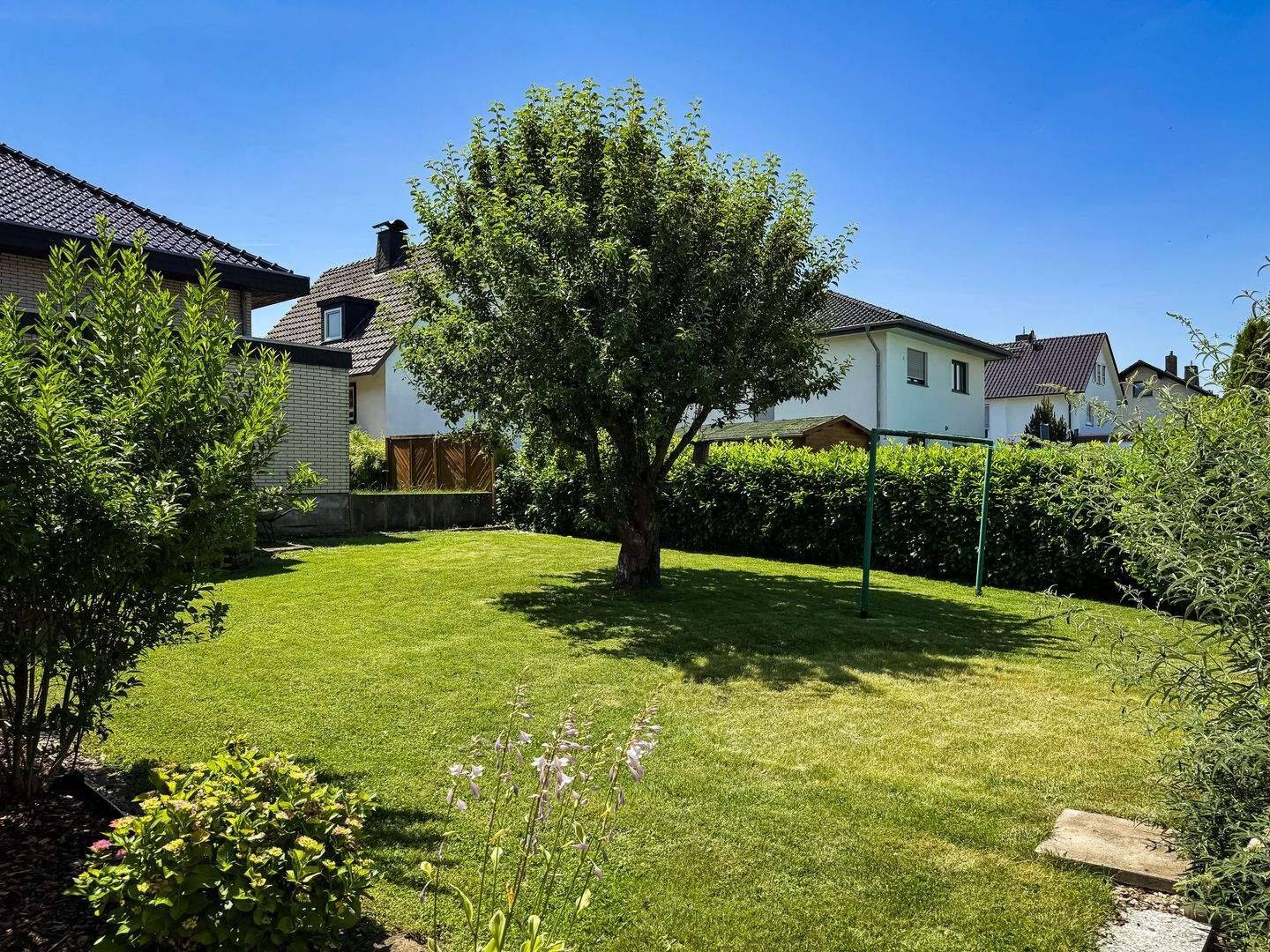 Zentral gelegenes Einfamilienhaus mit herrlichem Garten und vielseitigen Nutzungsmöglichkeiten – Kaufungen – Vorschaubild 3