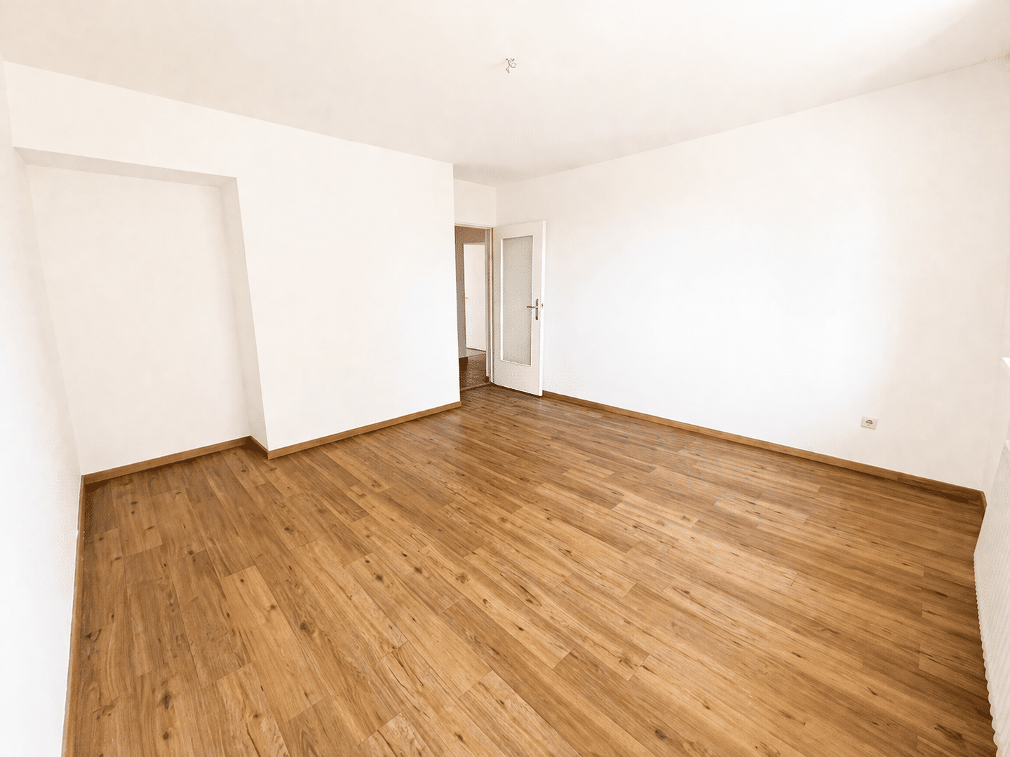 Helle WG-geeignete 2,5-Zimmer-Wohnung mit Einbauküche – München – Vorschaubild 9