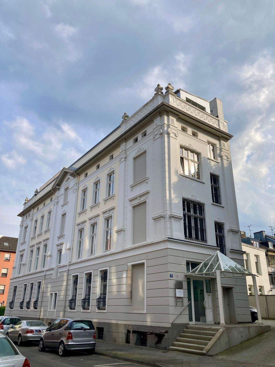 Eyecatcher ! Wohn- und Geschäftshaus in exponierter und nicht duplizierbarer Solitärlage, Nähe Bunter Garten ! – Mönchengladbach – Vorschaubild 3
