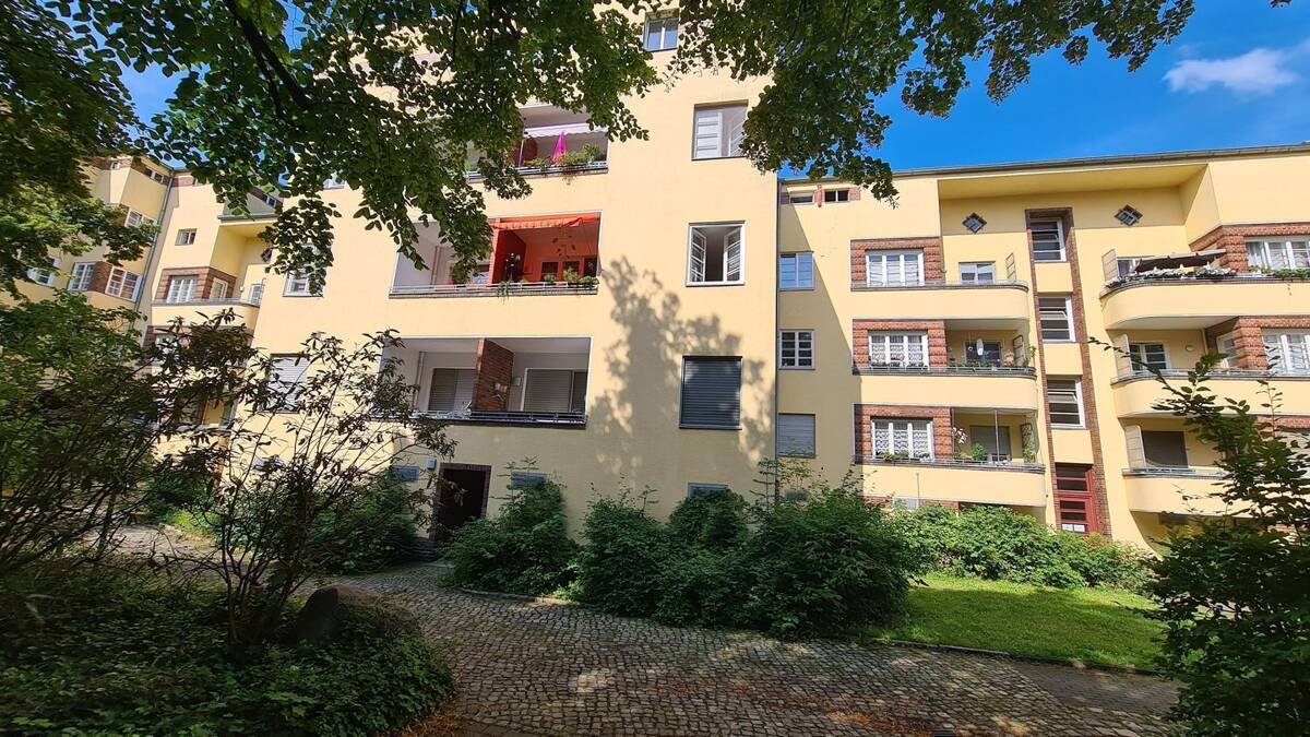 Aktuell Leerstehend/ optimal für Eigennutzung mit Tageslichtbad und Balkon – 13587 Berlin – Bild 1 von 9