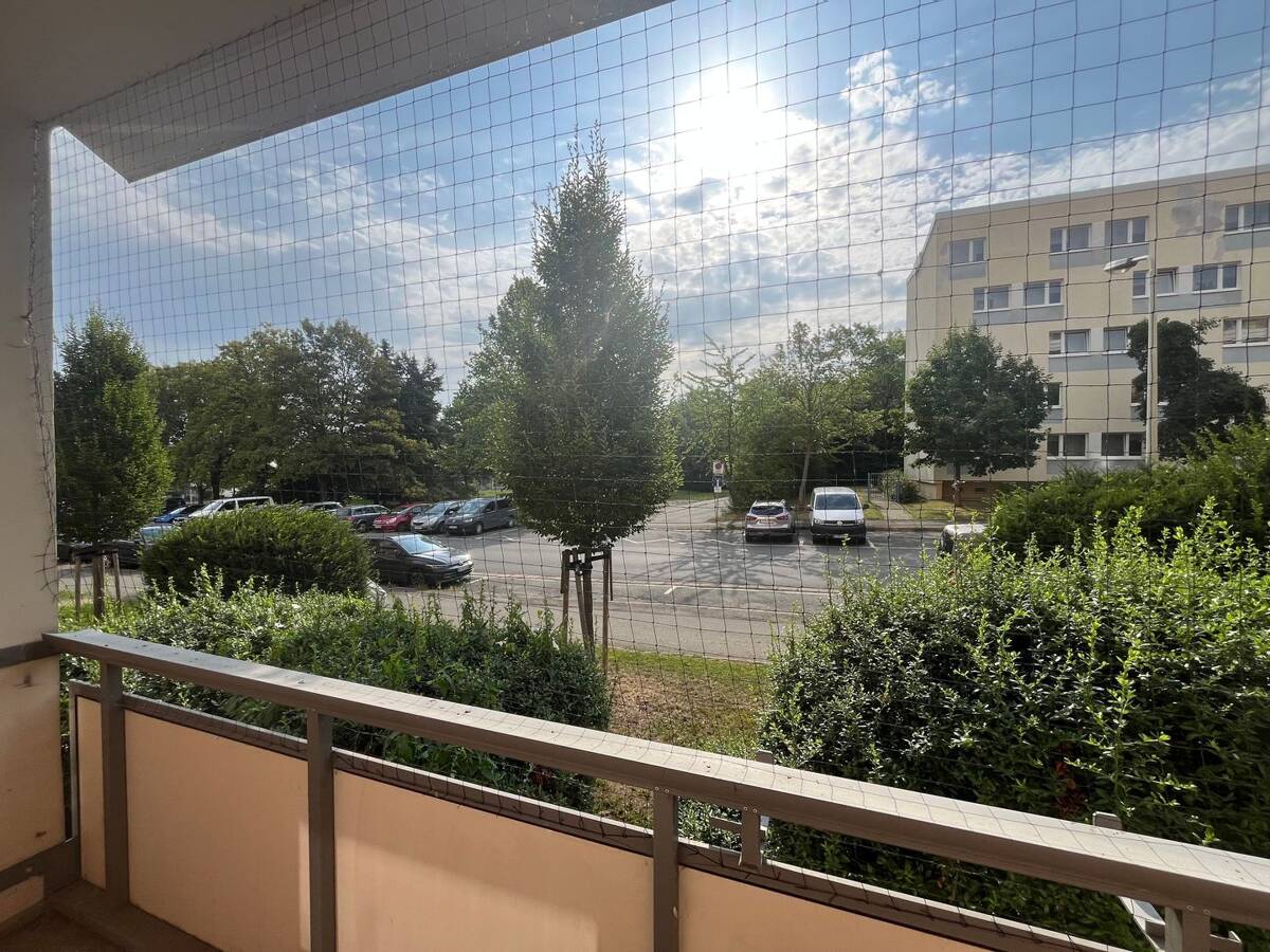 Ihre neue 4 Zimmer Wohnung in Neuplanitz mit Balkon – 8062 Zwickau – Bild 1 von 8