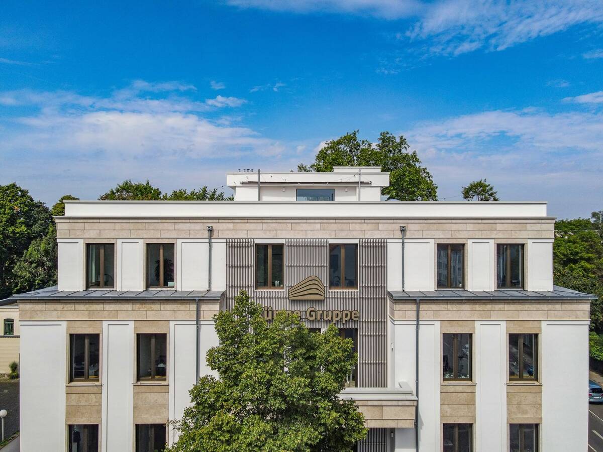 Gepflegtes Mehrfamilienhaus mit Ausbaupotenzial *neue Heizung 2025* – 4159 Leipzig – Bild 1 von 6