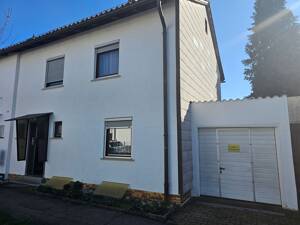 Familienfreundliches Haus mit Terrasse in Reutlingen im Stadtteil Römerschanze