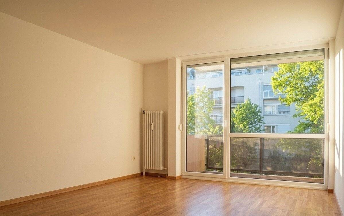 Attraktive Kapitalanlage: Vermietete 2-Zimmer-Wohnung mit Balkon – München – Vorschaubild 3