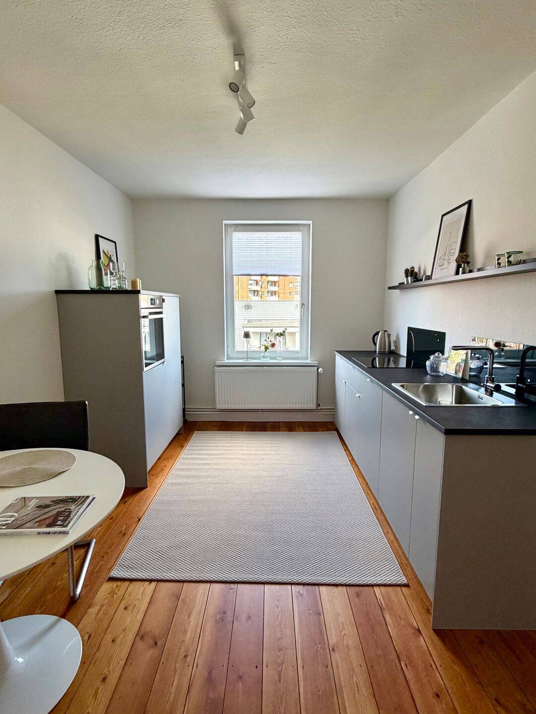 Neu sanierte, möblierte 2 Zi Whg Altbau St. Gertrud