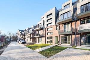 Erstbezug: Stilvolle Obergeschosswohnung mit großem Balkon in Hamburg-Poppenbüttel – 22399 Hamburg – Vorschaubild 6