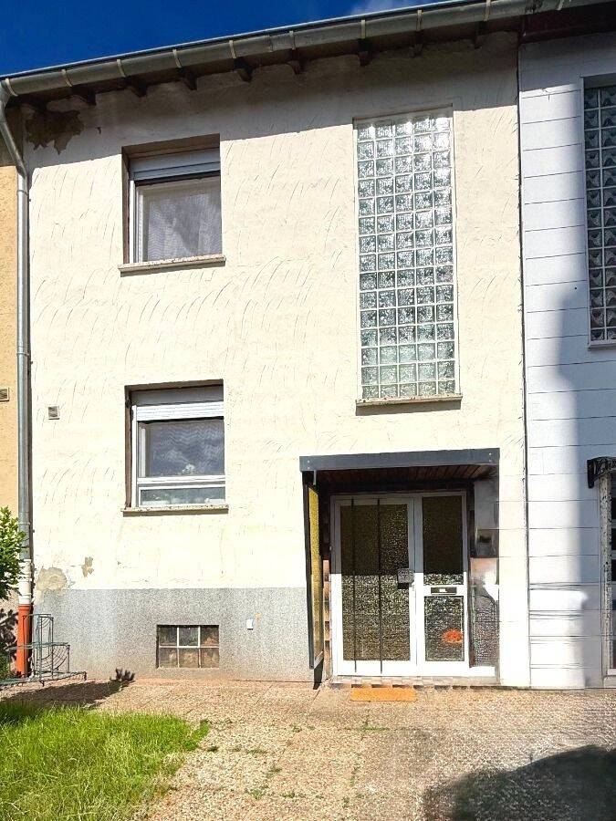 Charmantes Reihenmittelhaus mit Garten und umfangreicher Sanierung – Saarbrücken – Vorschaubild 2