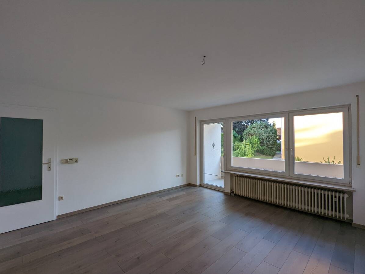 Wunderbare 2-Zimmer-Wohnung mit Loggia im 1. OG zu vermieten!
