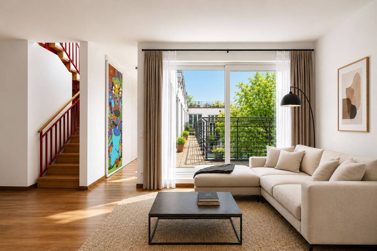 Bezugsfreie 3-Zi.-Penthousewohnung mit Terrasse und Stellplatz nahe Boxhagener Platz – 10243 Berlin – Bild 1 von 9