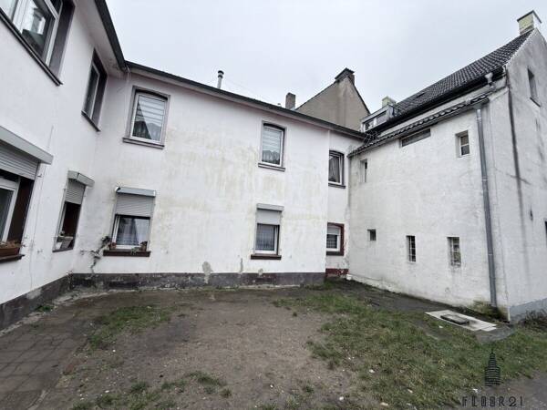 Mehrfamilienhaus in 51067 Köln mit 388 m² kaufen