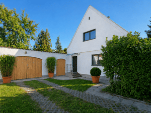 Doppelhaushälfte in München-Berg am Laim mit Garten und Garage - ruhige Lage
