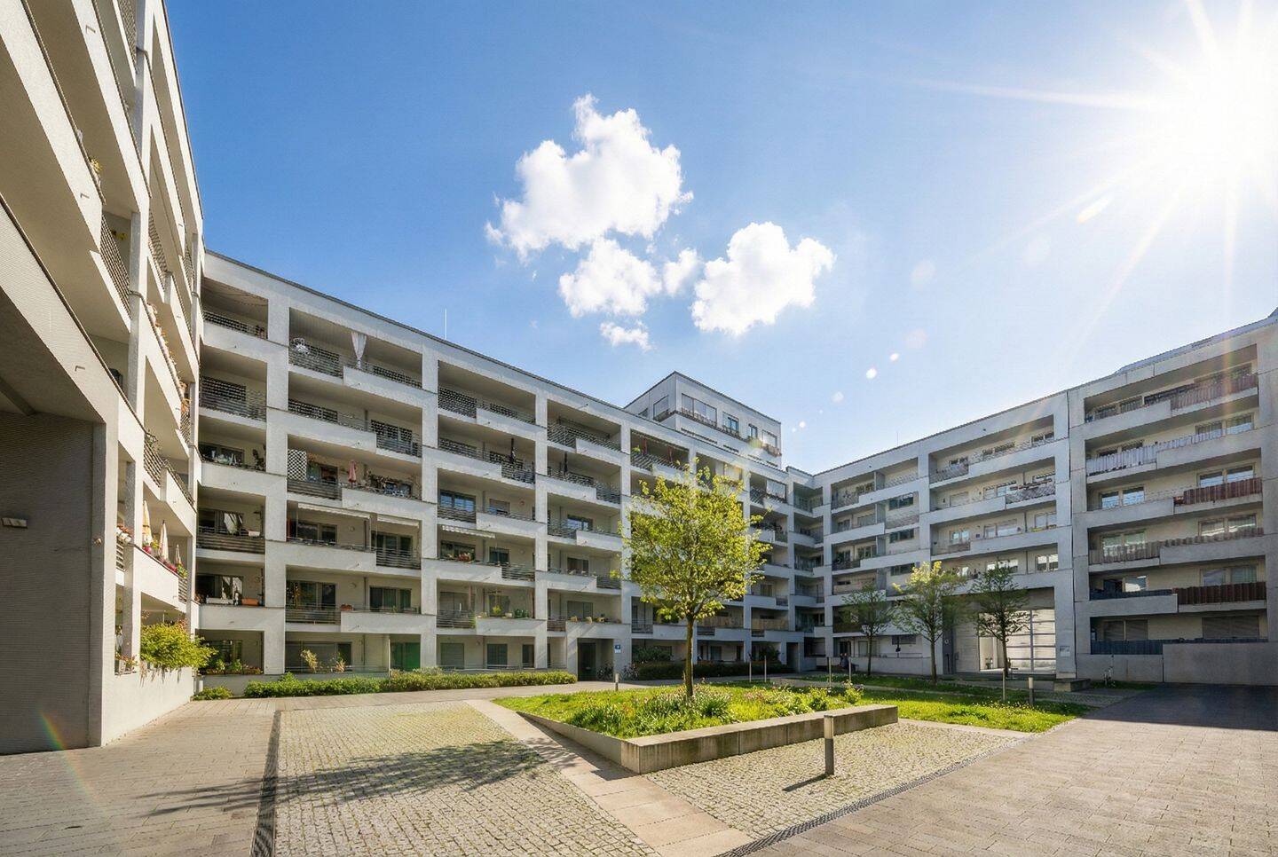 Ihr neues Zuhause in Haidhausen: Komfortable 4-Zimmer-Wohnung für Familien – München – Bild 1 von 9