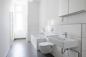 Bezugsfrei: Sonnige, ruhige Altbau-Wohnung mit EBK & Tageslicht-Badezimmer im beliebten Friedenau – 12161 Berlin – Vorschaubild 6