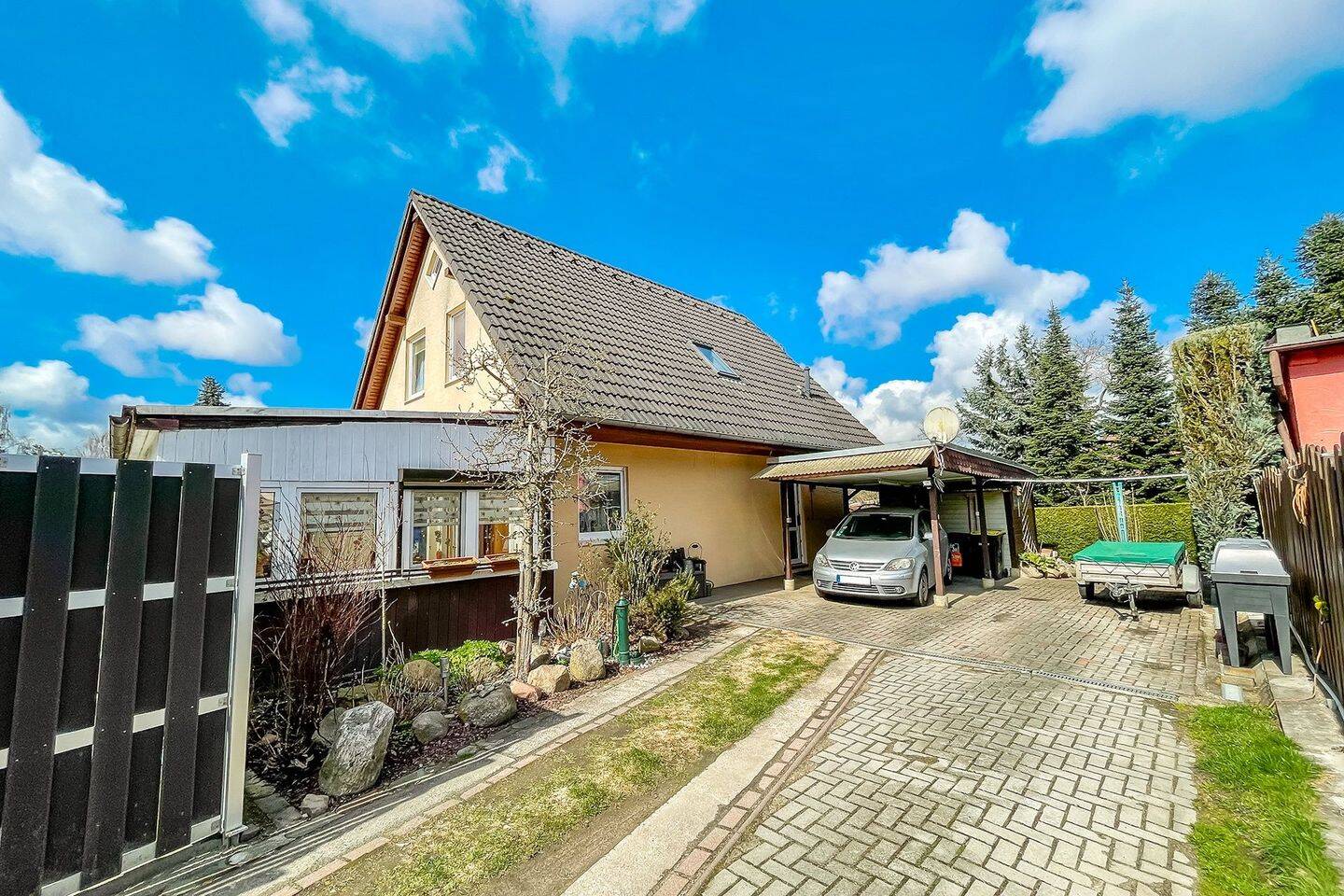 Wohnen im Grünen - Energiesparhaus mit Wintergarten & Pool – Berlin – Vorschaubild 4