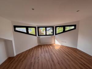 Großzügige Maisonettewohnung mit zwei Balkonen und Garage – 50829 Köln – Vorschaubild 3