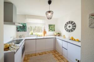 Wunderschöne, kleine Wohnung - komplett renoviert mit sehr großem Balkon und Blick ins Grüne – 47119 Duisburg – Vorschaubild 6
