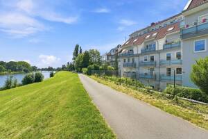 Bremen-Buntentor: Exklusiv, Barrierearm, Weserblick - gepflegte Etagenwohnung mit Balkon und Carport – 28201 Bremen – Vorschaubild 4