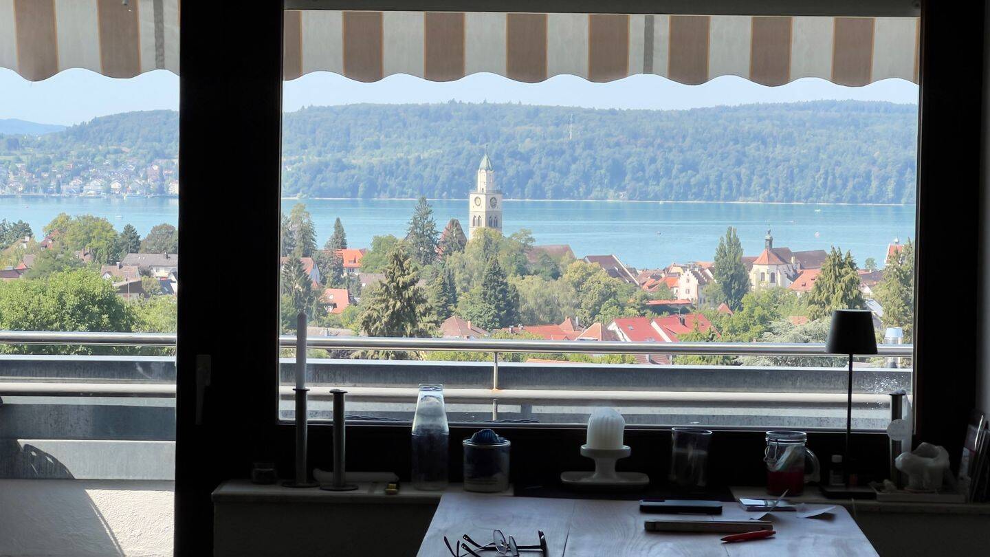 Gut geschnittene 3 Zimmer-Wohnung im Dachgeschoss mit Seeblick
