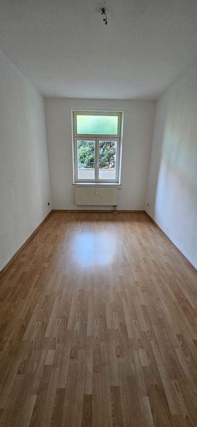 Schöne 2-Raumwohnung / Bad mit Fenster/ Balkon – Leipzig – Vorschaubild 4