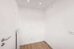 Charmante 1-Zimmer-Wohnung mit großem Sonnenbalkon in schöner Lage von Fürth-Burgfarrnbach – 90768 Fürth – Vorschaubild 4