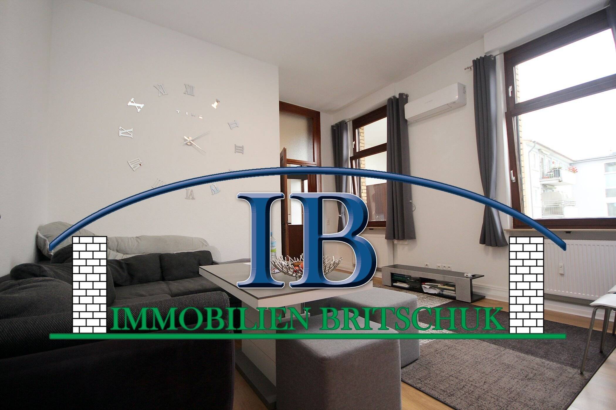 Schöne Wohnung mit EBK und Balkon in zentraler Lage