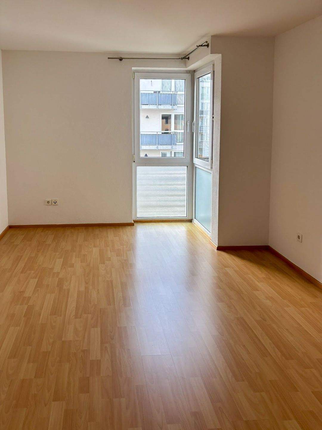 Gemütliche 2-Zimmer-Wohnung mit Balkon und viel Wohnqualität – Augsburg – Bild 1 von 6
