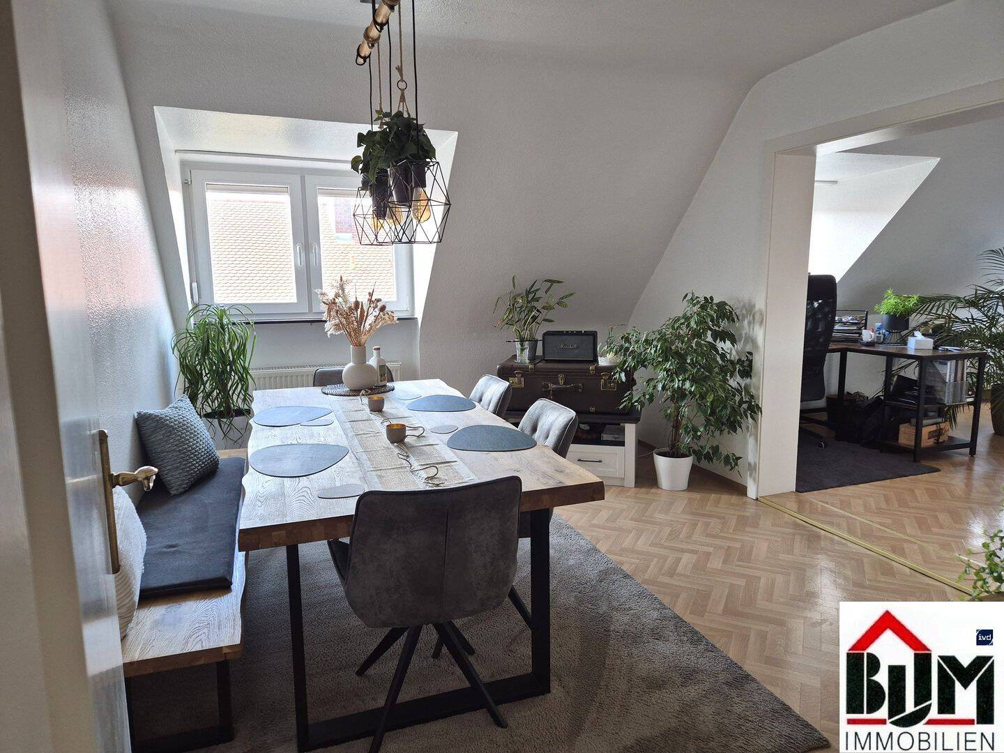 *Nürnberg-Altstadt - 3 Zimmer - Dachgeschoss - grosszügig - Kücheneinrichtung möglich - Bad mit Fenster* – Nürnberg – Vorschaubild 4