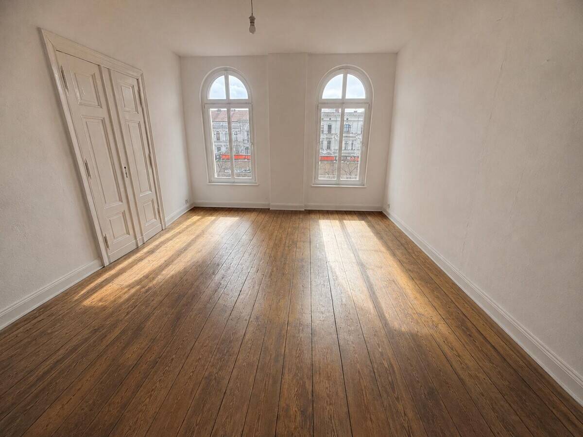 KREUZBERG: Yorckstr: 4-Zi-Altbau-Whg - 123m² - UNRENOVIERT - FREI ab 2031 - SOFORT zu VERKAUFEN – Berlin – Bild 1 von 4