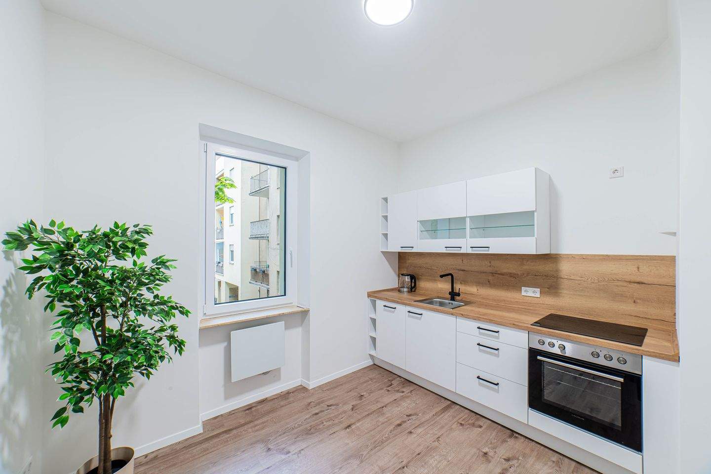 Moderne, sanierte und möblierte 2-Zimmer-Wohnung in Nürnberg – Nürnberg – Vorschaubild 4
