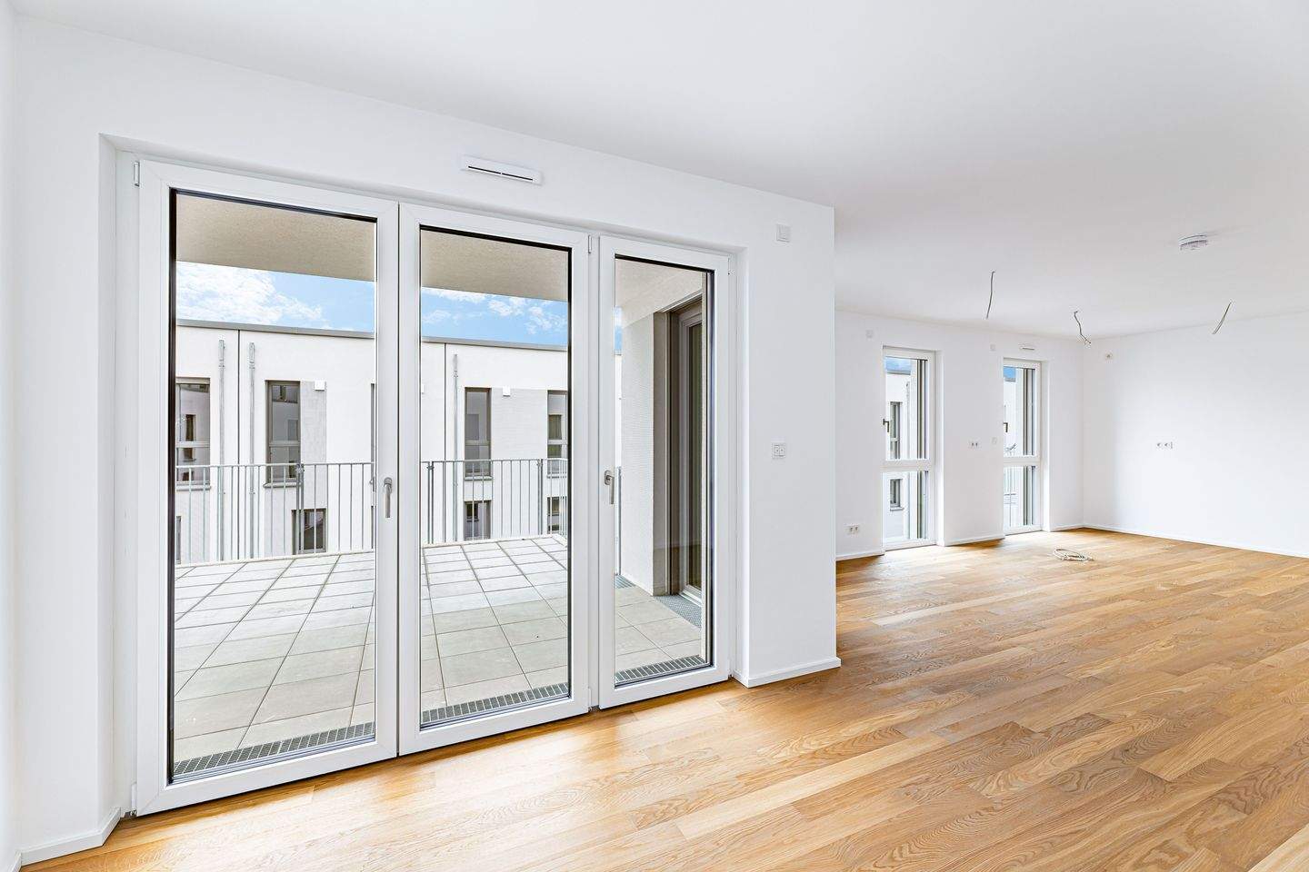 HEGERICH: Wohnen im Grünen - moderne 4-Zimmer-Wohnung mit Loggia in Boxdorf – Nürnberg – Vorschaubild 2