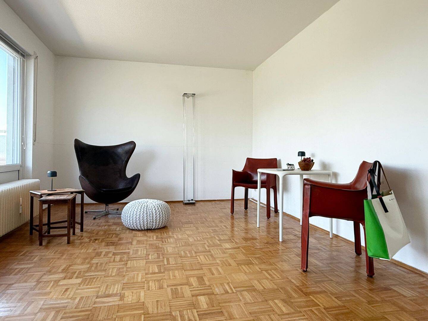 Licht & Sonne - Zeitlose Zwei-Zimmer-Wohnung mit großer Terrasse in Nürnberg Zerzabelshof – Nürnberg – Vorschaubild 2
