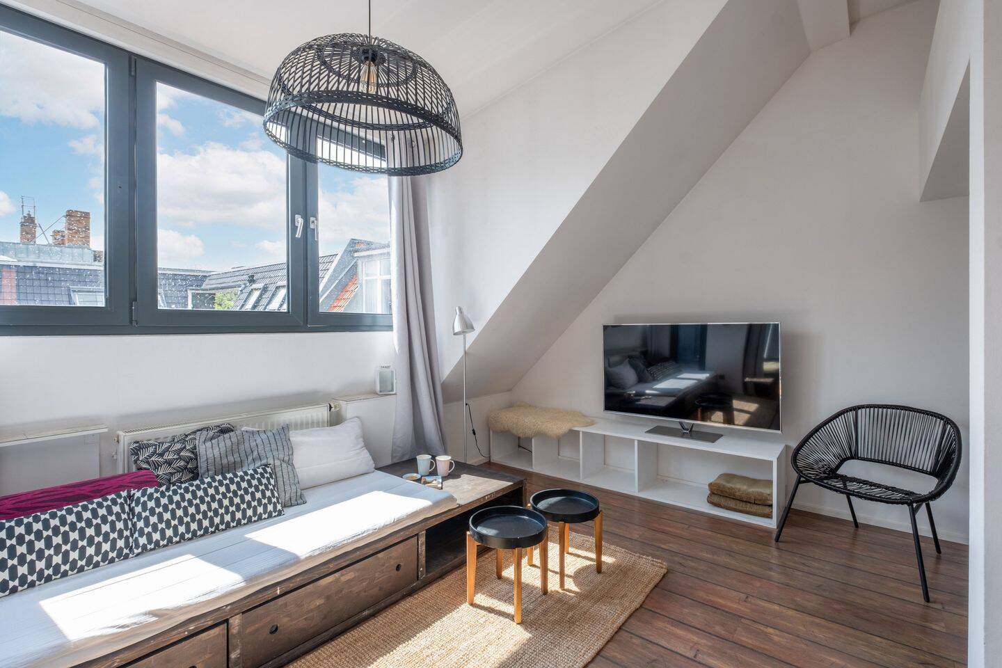 Einzigartiges Dachgeschossloft mit Terrasse und Kamin im begehrten Wichertkiez – Berlin – Vorschaubild 3