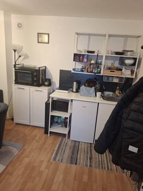 Schönes möbliertes Appartment mit Dachterrasse und EBK in Ingolstadt Altstadt Nähe THI/WFI – Ingolstadt – Vorschaubild 3