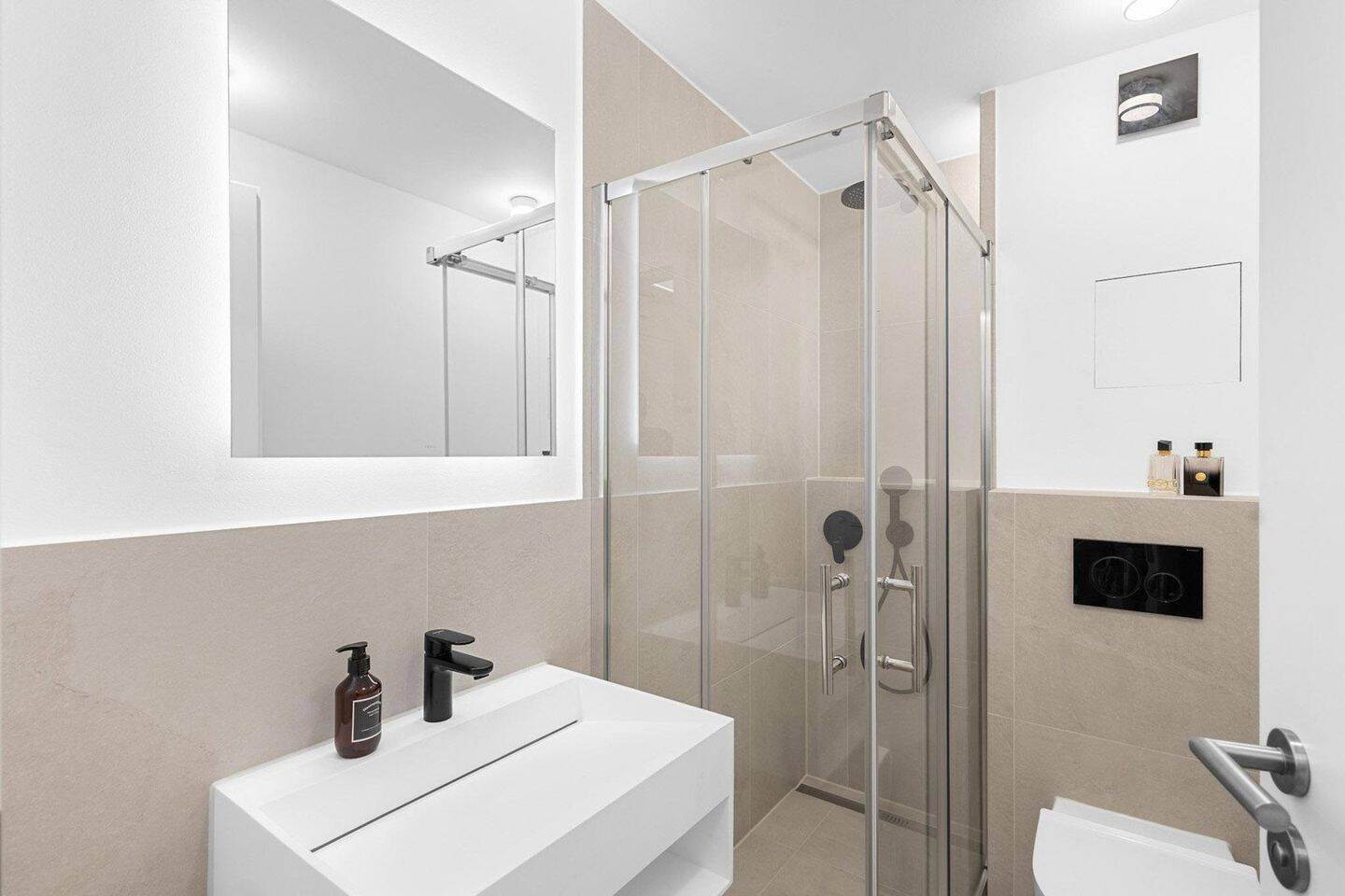 Kernsaniert vom Architekten 2 Zimmer | Erstbezug | Loggia | provisionsfrei – München – Vorschaubild 8