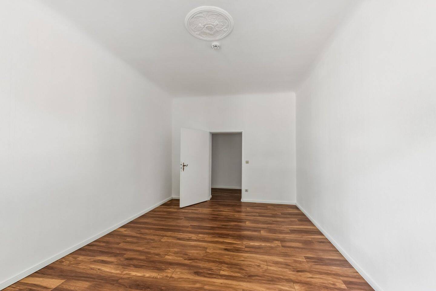 WOHNEN IM GRÜNDERZEIT-ALTBAU. LEBEN AM SCHILLERKIEZ & TEMPELHOFER FELD. – Berlin – Vorschaubild 8