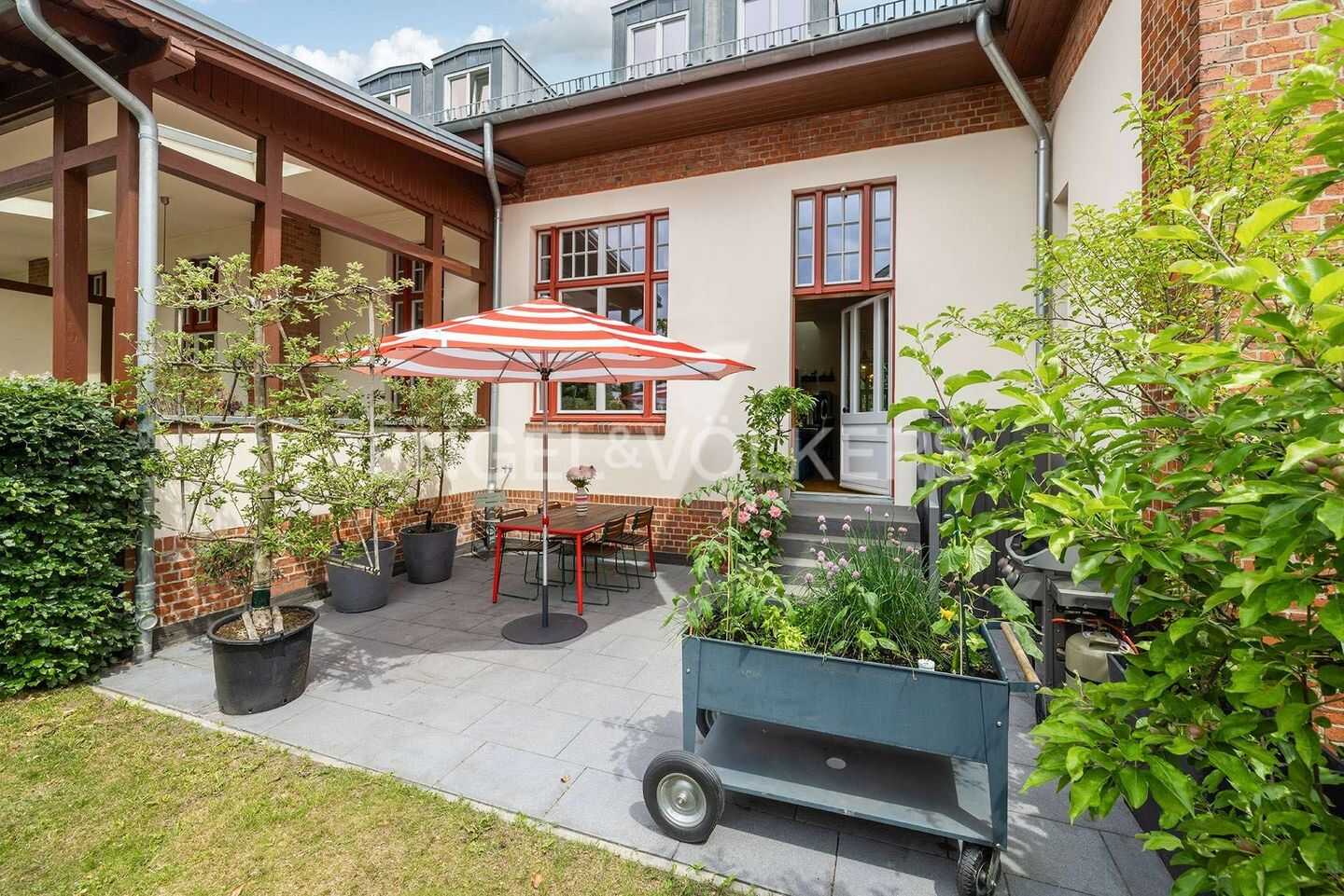 Exklusives Wohnen in einzigartiger Lage – Hamburg – Bild 1 von 9