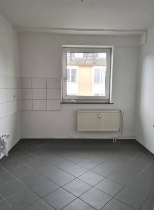 Renovierte Wohnung im Grünen mit Balkon! – 34125 Kassel – Vorschaubild 4