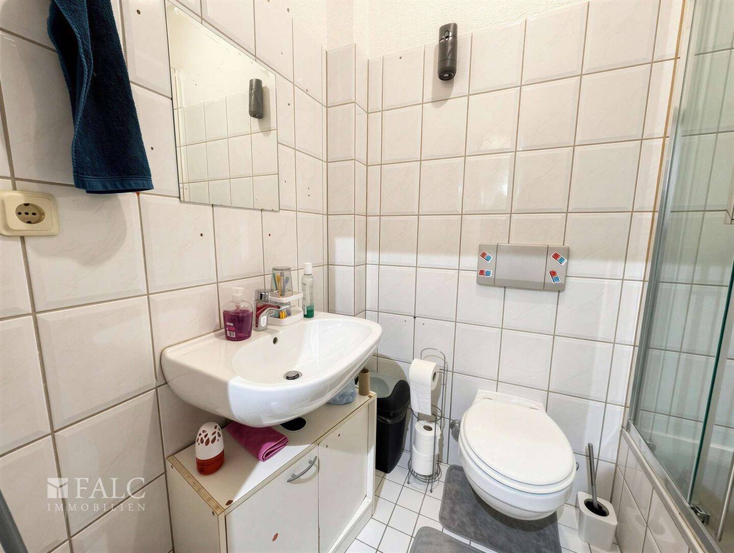 Vermietete Dachgeschosswohnung in zentraler Lage von Oberhausen-Marienkirche – Oberhausen – Vorschaubild 5