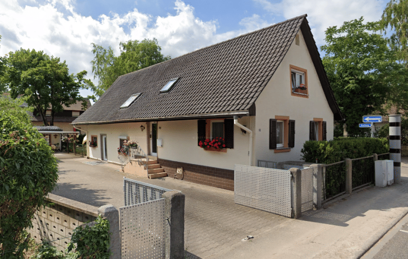 Großes Bauernhaus mit Wintergarten, Sauna und Garten - mit hohem KfW-Bonus-Potenzial – Hügelsheim – Bild 1 von 9
