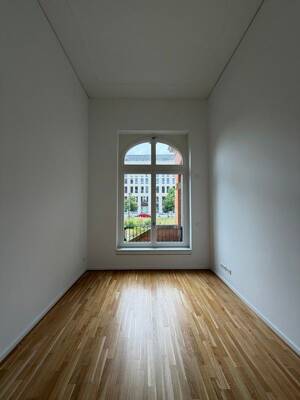Zentrale 3,5-Raum-Wohnung: Einbauküche und Terrasse – 1067 Dresden – Vorschaubild 7