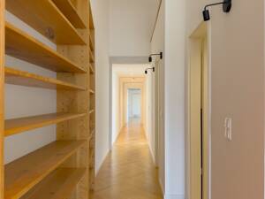 Exklusive 4,5-Zimmer-Altbauwohnung mit Balkon & Klimaanlage in begehrter Lage Am Harras – 81373 München – Vorschaubild 8