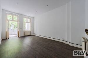 Renovierte 2-Zimmer Altbauwohnung mit sonniger Loggia zum direkten Bezug im beliebten Schillerkiez – 12051 Berlin – Vorschaubild 1