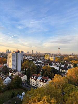 Über den Dächern Frankfurts: 2-Zimmer-Wohnung im 15. OG mit Skylineblick & Balkon – 60435 Frankfurt am Main – Vorschaubild 2