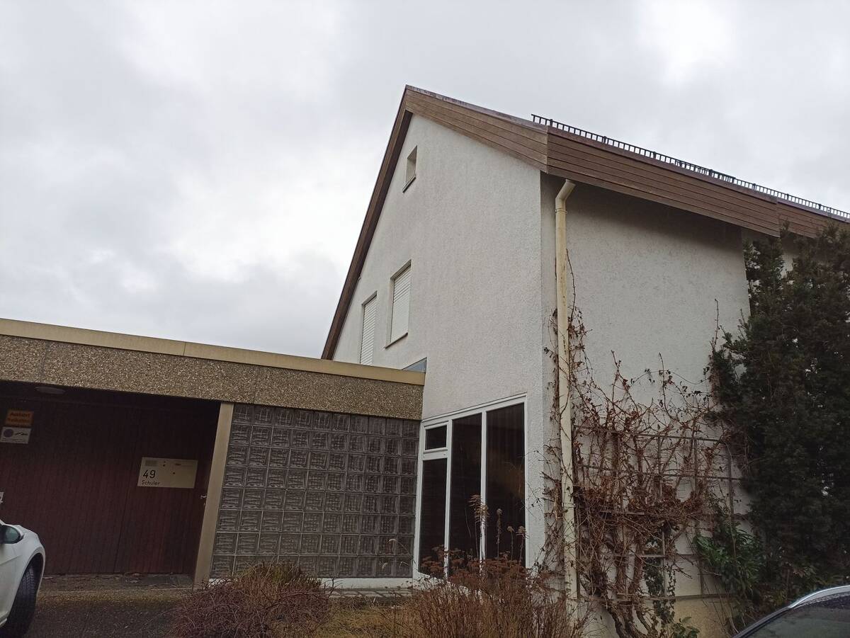 Stilvolle kernsanierte Maisonette-Wohnung mit großer Terrasse in Ulm-Safranberg – 89075 Ulm – Bild 1 von 9