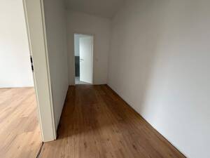 Moderne 2-Zi.-Whg. in zentraler Lage mit Einbauküche – 90762 Fürth – Vorschaubild 4