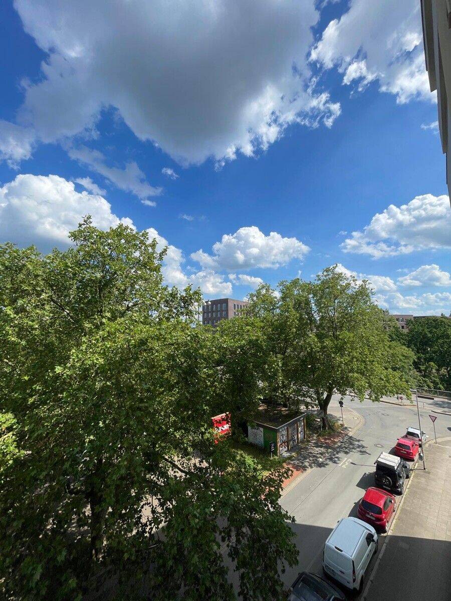Sofort einziehen! Möbliertes Apartment mit neuem Bad, Fahrstuhl und Balkon in beliebter Lage – Hannover – Vorschaubild 4
