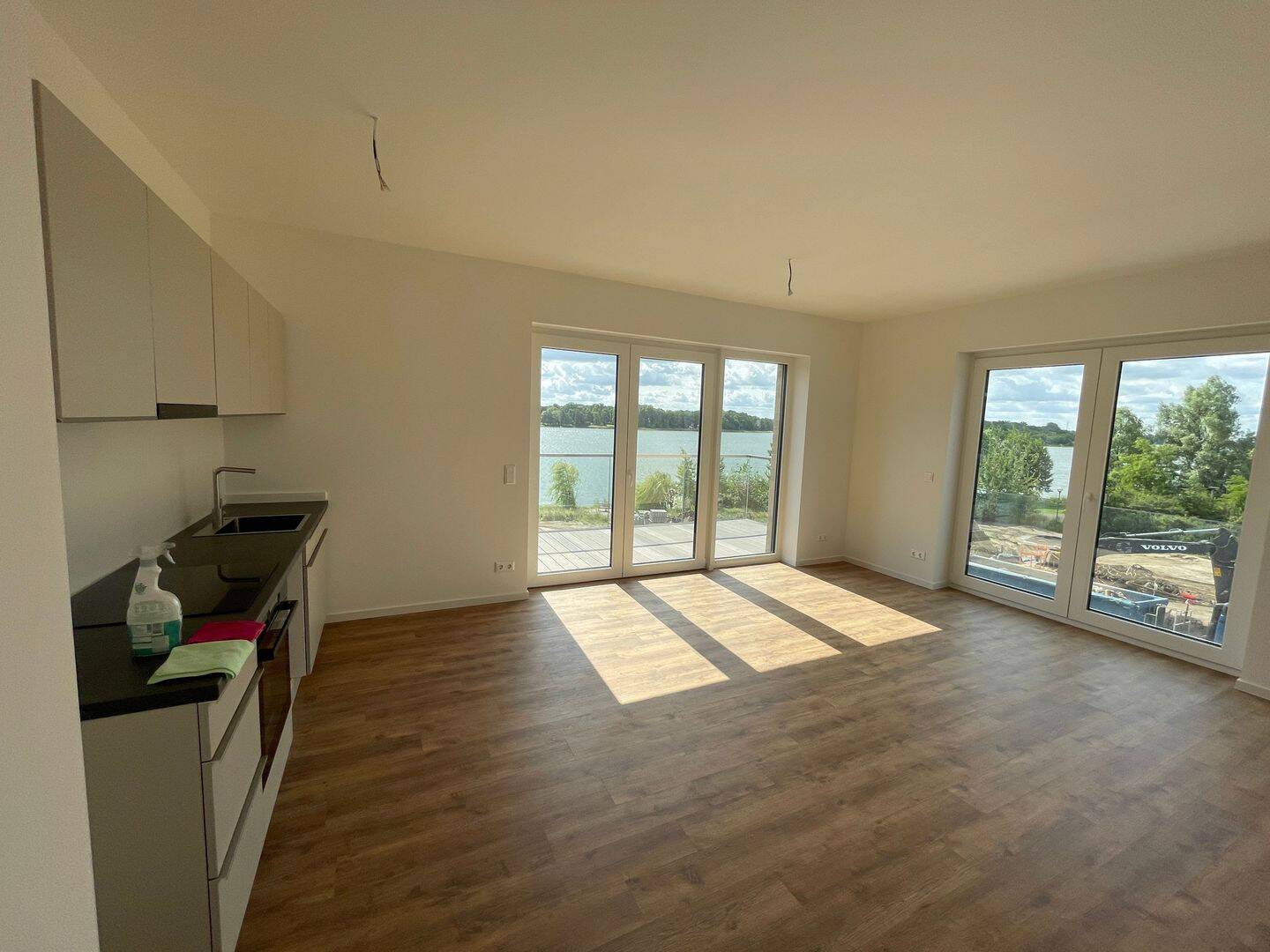 Moderne 2-Zimmer-Wohnung mit Balkon, Aufzug und Tiefgarage