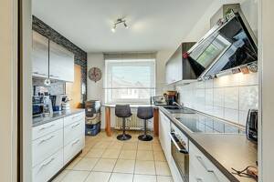 Lichtdurchflutete 3-Zimmer-Wohnung mit Balkon, Garage und herrlicher Aussicht – 46147 Oberhausen – Vorschaubild 9